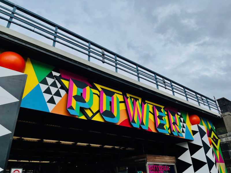 Best Christmas Movies to Watch with Your Family on Netflix and Amazon Prime 🎅